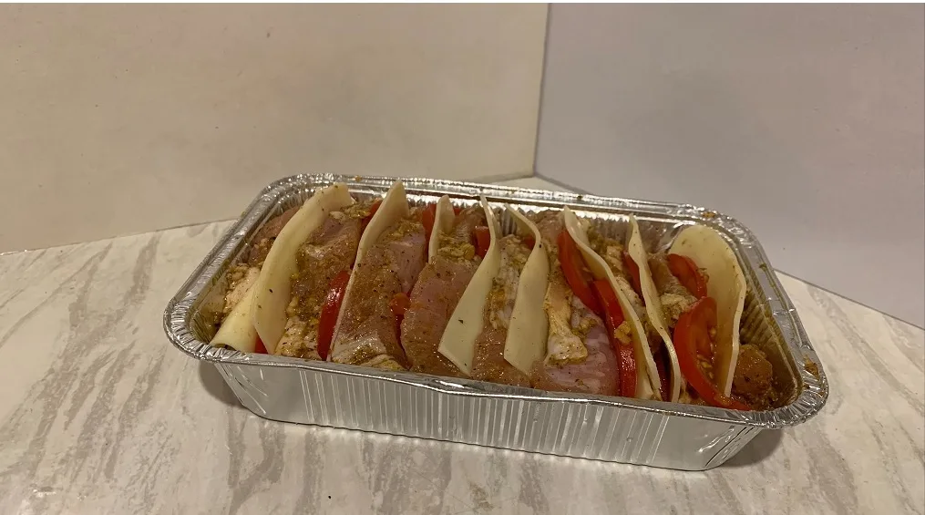 Opakowania aluminiowe w gastronomii – dlaczego sprawdzają się przy daniach na wynos?
